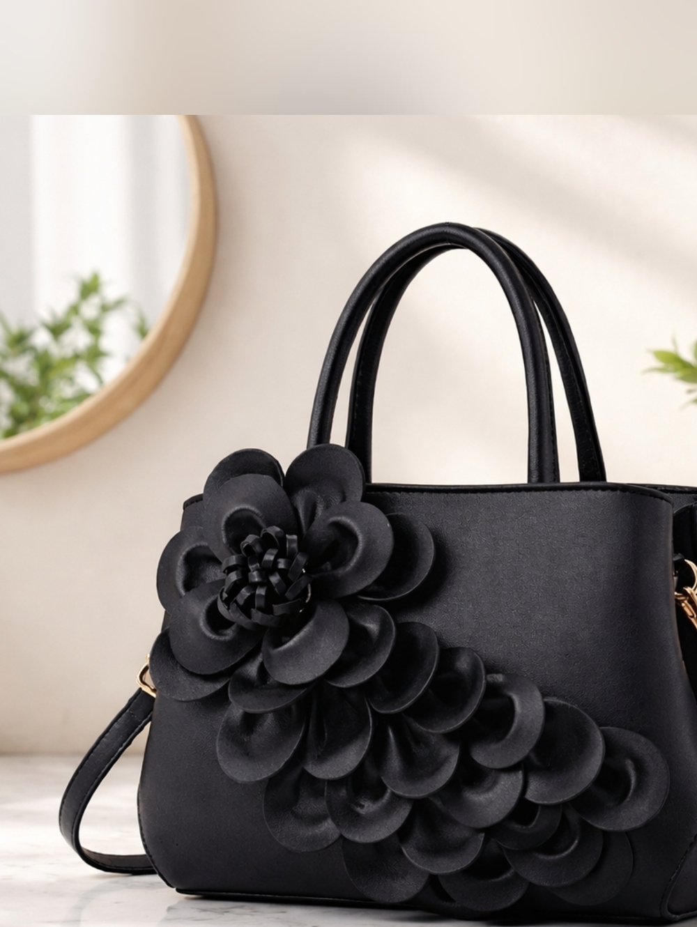 🆕️👜  BLACK FLORAL CASCADING PETAL HANDBAG / PURSE👜 - Picture 3 of 16